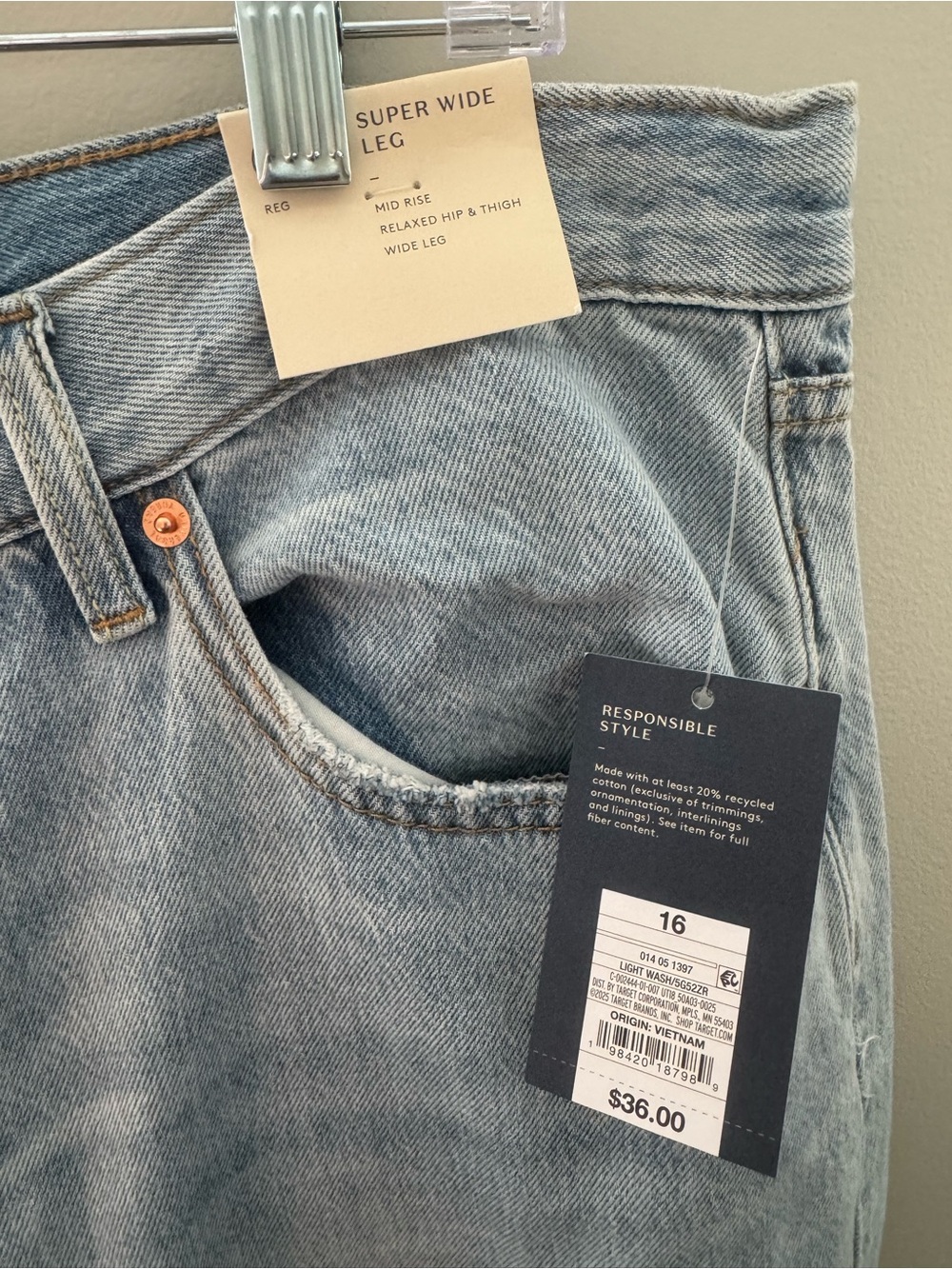 Universal Thread Mid-Rise Super Wide Leg - Picture 4 of 5